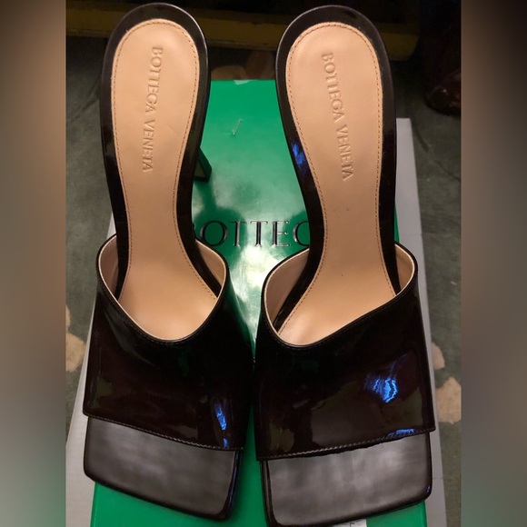 Bottega Veneta
Bottega Veneta Square Toe Sandals - Picture 6 of 16